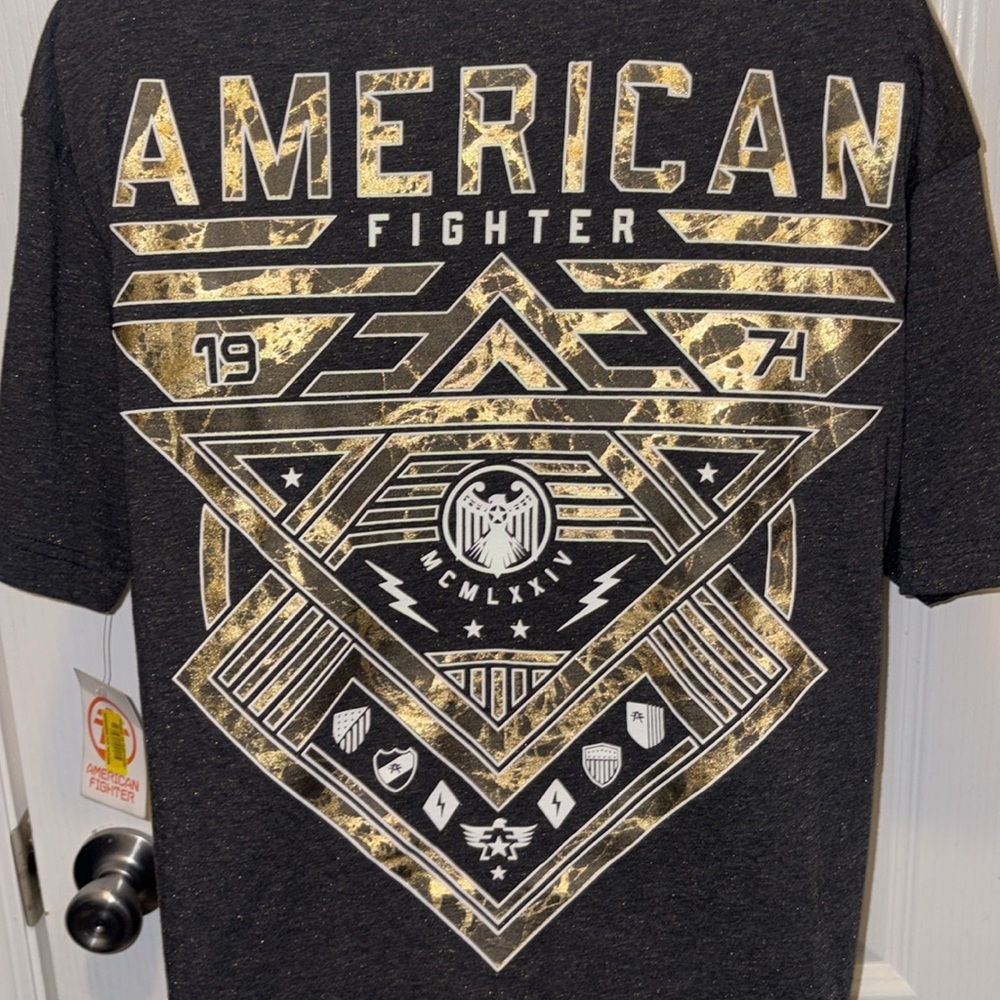 *BRAND NEW* American Fighters Tee - Picture 4 of 7